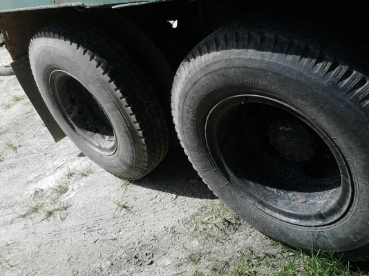 รถอีซูซุ 10 ล้อ หลังถนน FVM  175 แรงม้า.    สนใจติดต่อ  081 - 6079515