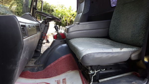 รถฮีโน่ 6 ล้อดั้ม FC4J  145 แรงม้า. ปี 42.      สนใจติดต่อ  081 - 6079515