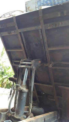 รถฮีโน่ 6 ล้อดั้ม FC4J  145 แรงม้า. ปี 42.      สนใจติดต่อ  081 - 6079515