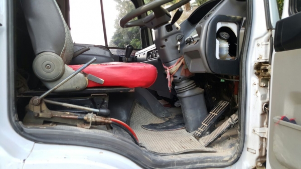 รถฮีโน่ 6 ล้อดั้ม FC4J  145 แรงม้า. ปี 42.      สนใจติดต่อ  081 - 6079515