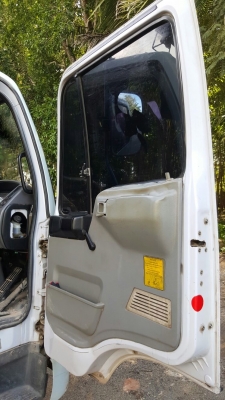 รถฮีโน่ 6 ล้อดั้ม FC4J  145 แรงม้า. ปี 42.      สนใจติดต่อ  081 - 6079515