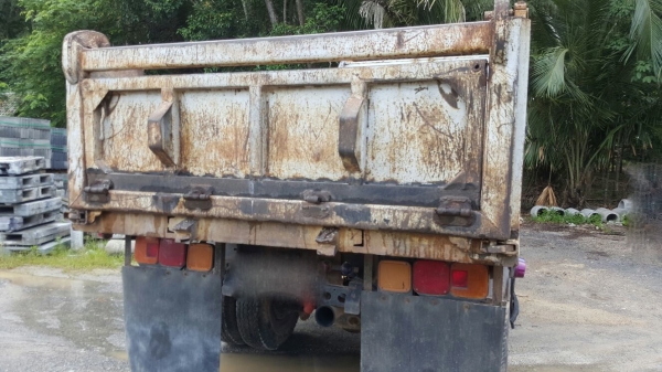 รถฮีโน่ 6 ล้อดั้ม FC4J  145 แรงม้า. ปี 42.      สนใจติดต่อ  081 - 6079515