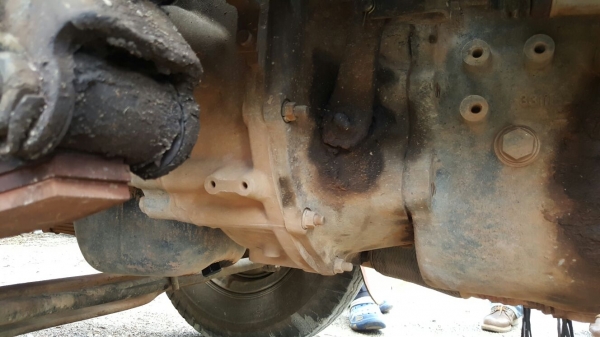 รถฮีโน่ 6 ล้อดั้ม FC4J  145 แรงม้า. ปี 42.      สนใจติดต่อ  081 - 6079515