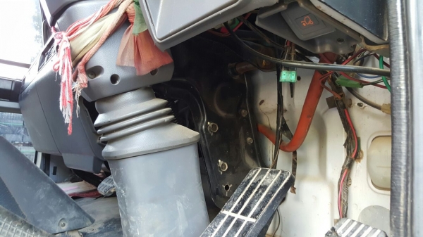 รถฮีโน่ 6 ล้อดั้ม FC4J  145 แรงม้า. ปี 42.      สนใจติดต่อ  081 - 6079515