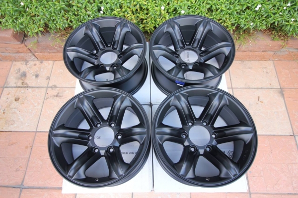ล้อเล็บเหยี่ยว 4WD ขอบ16X8 6H139.7 สีดำด้าน วงละ 3,750 บาท