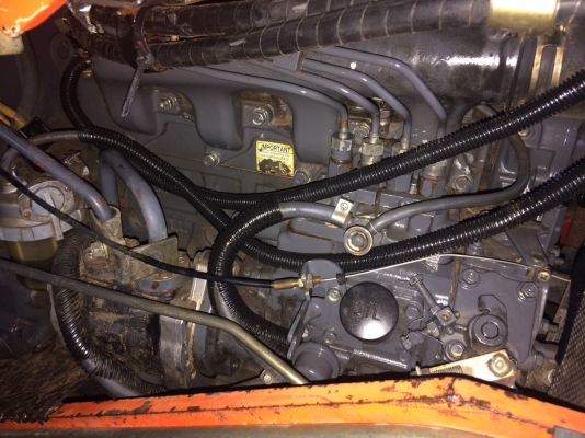 รถไถ KUBOTA  M5000. / 2 เพลา.   ( รถทำงาน 4,xxx กว่า ชม. )     สนใจติดต่อ   081 - 6079515