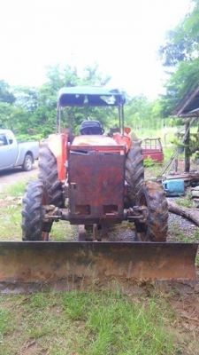 รถไถ KUBOTA  M5000. / 2 เพลา.   ( รถทำงาน 4,xxx กว่า ชม. )     สนใจติดต่อ   081 - 6079515
