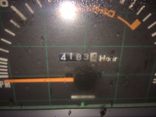 รถไถ KUBOTA  M5000. / 2 เพลา.   ( รถทำงาน 4,xxx กว่า ชม. )     สนใจติดต่อ   081 - 6079515