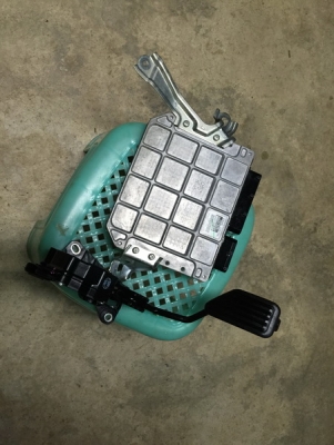 เครื่องวีออส 1NZ-FE เครื่องเกียร์ออโต้กล่องคันเร่ง สายไฟทั้งชุดสวยมาก