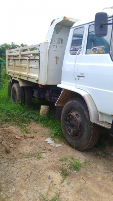 ขาย 6 ล้อดั้มพ์ดิน hino FF