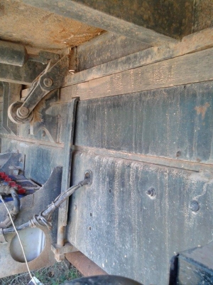 ขาย 6 ล้อดั้มพ์ดิน hino FF