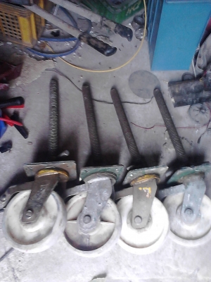 ขายล้อนั่งร้านขนาดใหญ่ตราแรด