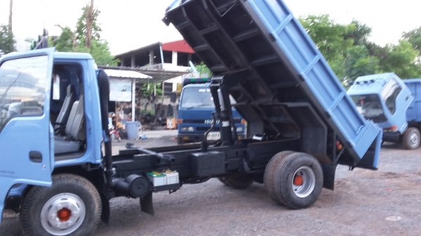 ขายหกล้อดั้มพ์ ISUZU NPR66LX-120HP เเอร์ เพาเวอร์ เอฟหน้า-หลัง ดั้มสามมิตร สภาพสวยพร้อมใช้ ขายหกล้อดั้มพ์ ISUZU NPR66LX-120HP เเอร์ เพาเวอร์ เอฟหน้า-หลัง ดั้มสามมิตร สภาพสวยพร้อมใช้