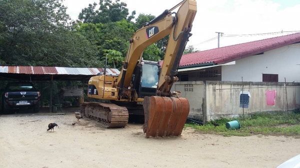 ขายถูกรถแบคโฮ CAT315D สวยเดิมๆเครื่องดีปั้มดีโซ่หนาเอวแน่นเอกสารใบอินวอย ขายถูกรถแบคโฮ CAT315D สวยเดิมๆเครื่องดีปั้มดีโซ่หนาเอวแน่นเอกสารใบอินวอย