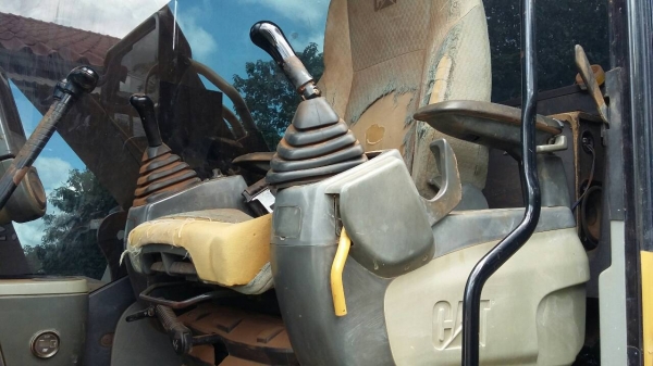 ขายถูกรถแบคโฮ CAT315D สวยเดิมๆเครื่องดีปั้มดีโซ่หนาเอวแน่นเอกสารใบอินวอย ขายถูกรถแบคโฮ CAT315D สวยเดิมๆเครื่องดีปั้มดีโซ่หนาเอวแน่นเอกสารใบอินวอย