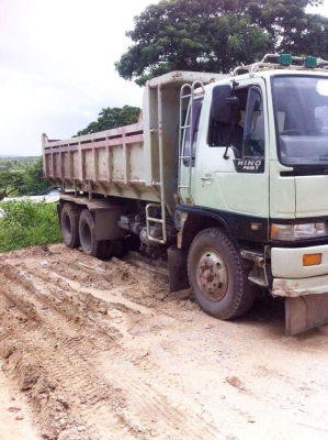 สิบล้อ HINO 1M รถสวย แบบเดิมๆ กระบะท้องเรืืออย่างสวย รถพร้อมใช้งาน มีทะเบียนครบ