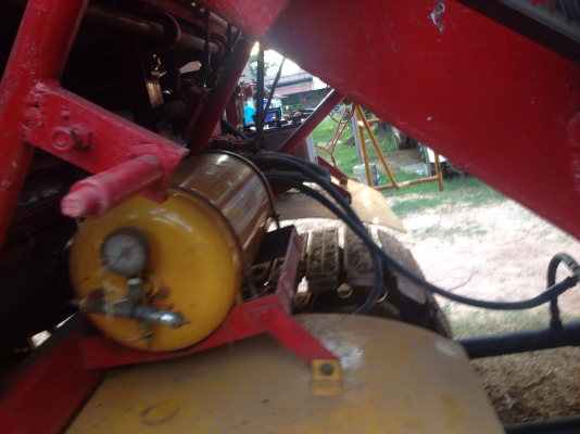 ขายรถเกี่ยวข้าวเกษตรพัฒนา  (คลิปวีดีโอ สุดยอดความแรง)  สเป็คเร็วแรงทันใจ ราคา 485,000 บาท  เครื่อง230แรงม้า ตัวเดิน 10 HT ปั้ม22ไดกิ้น  อุ้ม2.5ตัน เครื่องดี ช่วงล่างดี สภาพพร้อมใช้งาน  สนใจโทร 081-9972972 089-8451778