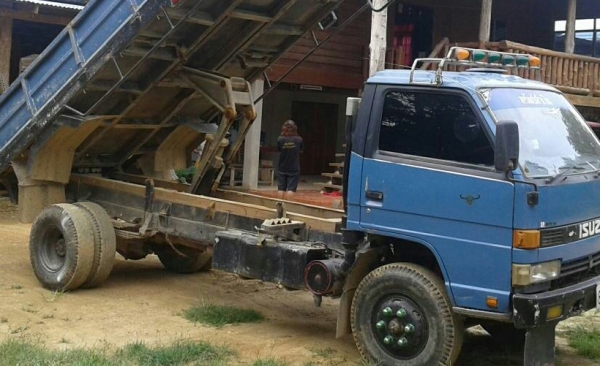 ขาย 385,000บ อีซุซุ NPR135 พาเวอร์ ล่างใหญ่ ดั้ม5คิว สภาพดีสวยเดิมพร้อมลุย เล่ม ทะเบียนพร้อมโอน