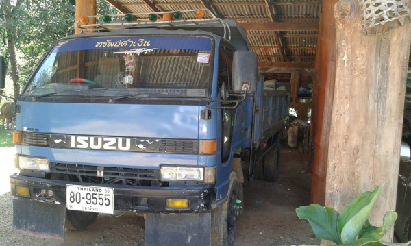 ขาย 385,000บ อีซุซุ NPR135 พาเวอร์ ล่างใหญ่ ดั้ม5คิว สภาพดีสวยเดิมพร้อมลุย เล่ม ทะเบียนพร้อมโอน