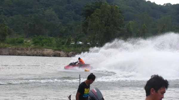 ขาย Seadoo 951 GSX Limited มีของแต่ง แรงดีขี่มันมาก อัพคลิปให้แล้วครับ 3คลิป3แบบ  แรงพอกับGP1300Rเลยครับลองมาแล้ว