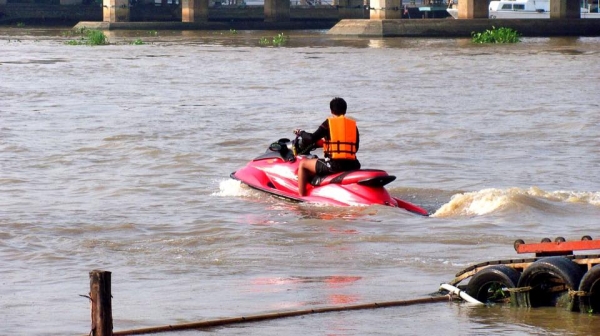 ขาย Seadoo 951 GSX Limited มีของแต่ง แรงดีขี่มันมาก อัพคลิปให้แล้วครับ 3คลิป3แบบ  แรงพอกับGP1300Rเลยครับลองมาแล้ว