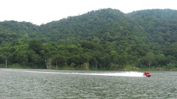 ขาย Seadoo 951 GSX Limited มีของแต่ง แรงดีขี่มันมาก อัพคลิปให้แล้วครับ 3คลิป3แบบ  แรงพอกับGP1300Rเลยครับลองมาแล้ว