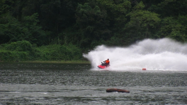 ขาย Seadoo 951 GSX Limited มีของแต่ง แรงดีขี่มันมาก อัพคลิปให้แล้วครับ 3คลิป3แบบ  แรงพอกับGP1300Rเลยครับลองมาแล้ว