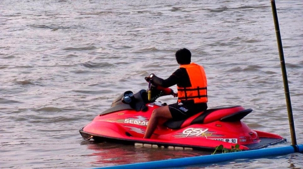 ขาย Seadoo 951 GSX Limited มีของแต่ง แรงดีขี่มันมาก อัพคลิปให้แล้วครับ 3คลิป3แบบ  แรงพอกับGP1300Rเลยครับลองมาแล้ว