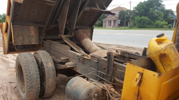 ขาย 6 ล้อดั้ม หัวยาว คัสซีสวยตลอดเส้น เครื่อง DA120 พวงมาลัยพาวเวอร์ เบรคลมดัน สโลว์กลาง ทะเบียนพร้อมโอน