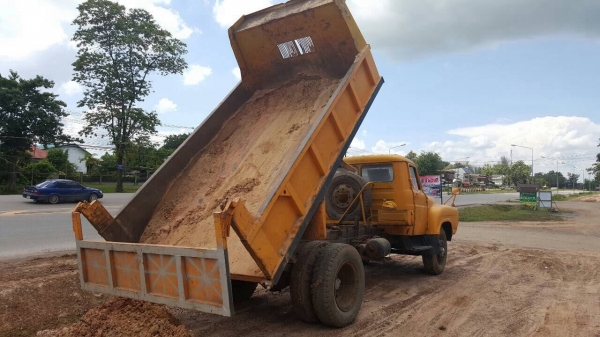 ขาย 6 ล้อดั้ม หัวยาว คัสซีสวยตลอดเส้น เครื่อง DA120 พวงมาลัยพาวเวอร์ เบรคลมดัน สโลว์กลาง ทะเบียนพร้อมโอน