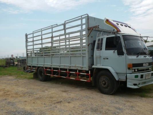 หกล้อ อีซูชุ ร็อคกี้ 165 รถห้าง แคชชีใหญ่ตลอด ช่วงยาว 7.20ม สภาพสวยพร้อมใช้ เล่มพร้อมโอน