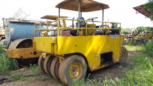 ขายรถบดล้อยาง 7 ล้อ สภาพใช้งานได้ปกติ เอกสารสัญญาซื้อขาย