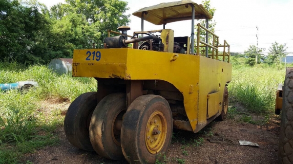 ขายรถบดล้อยาง 7 ล้อ สภาพใช้งานได้ปกติ เอกสารสัญญาซื้อขาย