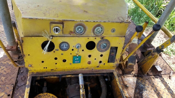 ขายรถบดล้อยาง 7 ล้อ สภาพใช้งานได้ปกติ เอกสารสัญญาซื้อขาย