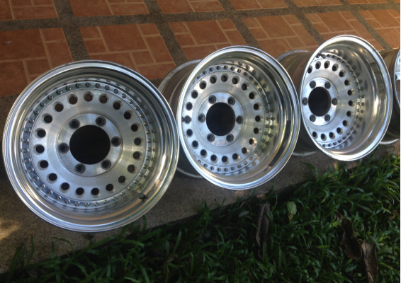 ล้อแท้ Raguna ลายหยดน้ำ ขอบ16 6รู139 กว้าง 8.5 นิ้ว ET -30 Made in Japan สภาพสวย สีเดิม ไม่มีซ่อม