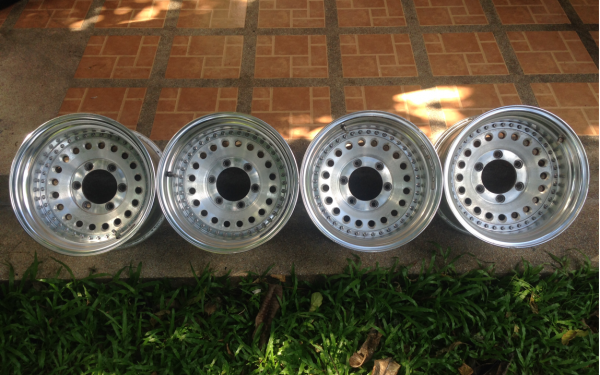 ล้อแท้ Raguna ลายหยดน้ำ ขอบ16 6รู139 กว้าง 8.5 นิ้ว ET -30 Made in Japan สภาพสวย สีเดิม ไม่มีซ่อม