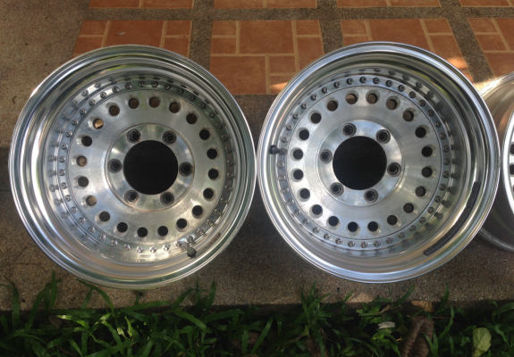 ล้อแท้ Raguna ลายหยดน้ำ ขอบ16 6รู139 กว้าง 8.5 นิ้ว ET -30 Made in Japan สภาพสวย สีเดิม ไม่มีซ่อม