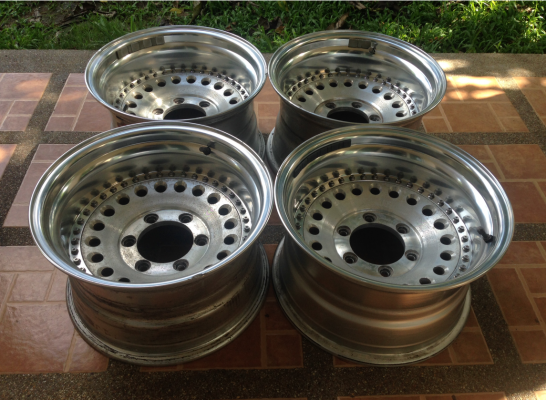 ล้อแท้ Raguna ลายหยดน้ำ ขอบ16 6รู139 กว้าง 8.5 นิ้ว ET -30 Made in Japan สภาพสวย สีเดิม ไม่มีซ่อม