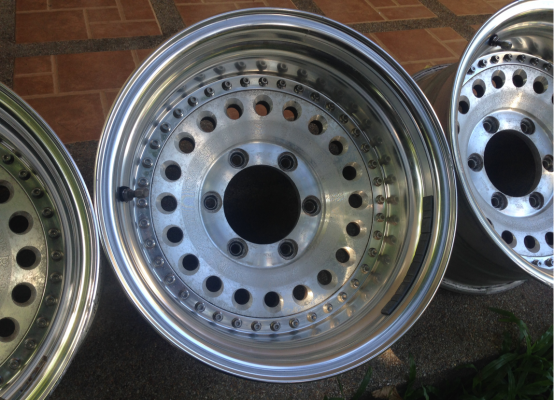 ล้อแท้ Raguna ลายหยดน้ำ ขอบ16 6รู139 กว้าง 8.5 นิ้ว ET -30 Made in Japan สภาพสวย สีเดิม ไม่มีซ่อม