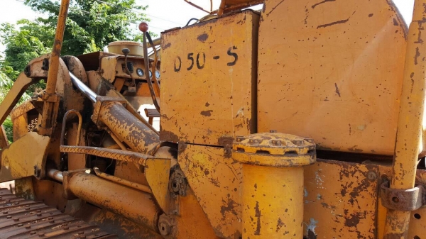 ขายรถแทรคเตอร์ KOMATSU D50 S สภาพพร้อมใช้งาน เอกสารสัญญาซื้อขาย เครื่องดี ปั้มดี โซ่เต็ม ขายรถแทรคเตอร์ KOMATSU D50 S สภาพพร้อมใช้งาน เอกสารสัญญาซื้อขาย เครื่องดี ปั้มดี โซ่เต็ม