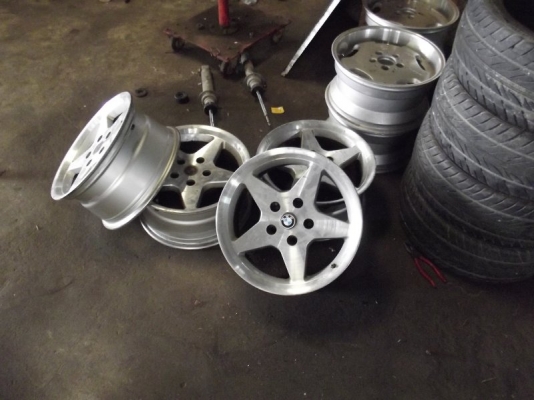 ต้องการขาย ล้อ BMW E34 ขอบ16"กว้าง7.5" ET20 R&amp;D WHEEL