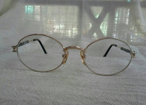 โคตรแว่นสายตายาวตัวบิดา CYMA CM70100 made in Switzerland