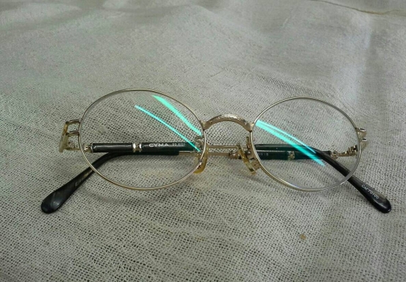 โคตรแว่นสายตายาวตัวบิดา CYMA CM70100 made in Switzerland