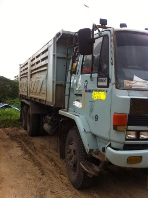 สิบล้อ ISUZU ROCKY 195 แรงม้า ดั้ม สามมิตร ลอนเฉียง เริ่ม ประมูล ราคา ที่ 990,000 บาท ลงมา.