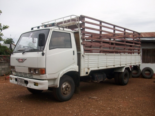 ขายฮีโน่ 117 แรงม้า พร้อมใช้งาน ยาง ดี 7เส้นยาว5.50เมตร ทะเบียนขาดปี 59 เอกสารพร้อมโอน