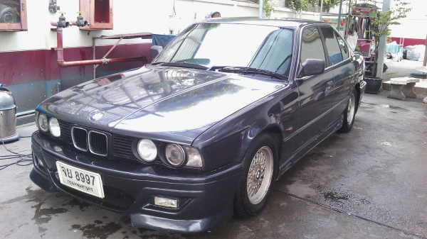 Bmw525ปี90เกียออโต เครื่องToyota2Jใช้น้ำมันและแก๊สLPGหัวฉีด75000