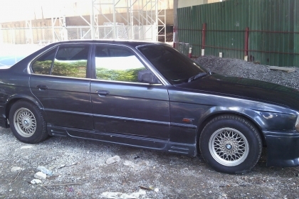 Bmw525ปี90เกียออโต เครื่องToyota2Jใช้น้ำมันและแก๊สLPGหัวฉีด75000