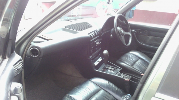 Bmw525ปี90เกียออโต เครื่องToyota2Jใช้น้ำมันและแก๊สLPGหัวฉีด75000