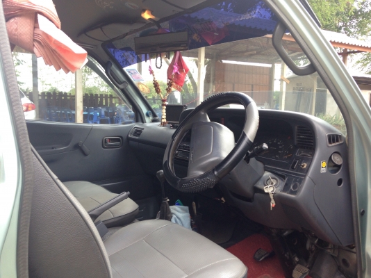 รถตู้ toyota รถตู้ toyota