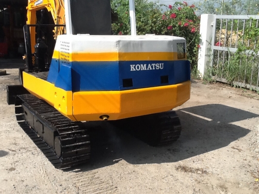 Komatsu pc20-6 เก่าญี่ปุ่น สภาพดี มีไลด์หัวเจาะกระแทก ทำสีใหม่เรียบร้อย Komatsu pc20-6 เก่าญี่ปุ่น สภาพดี มีไลด์หัวเจาะกระแทก ทำสีใหม่เรียบร้อย
